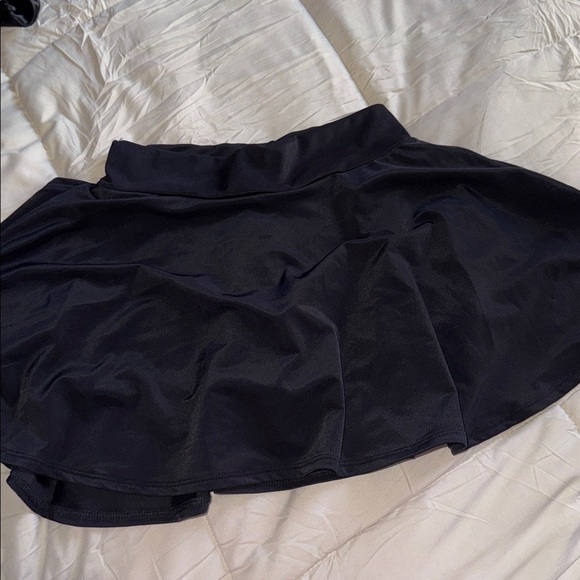 Black Tennis Skirt - Picture 4 of 5